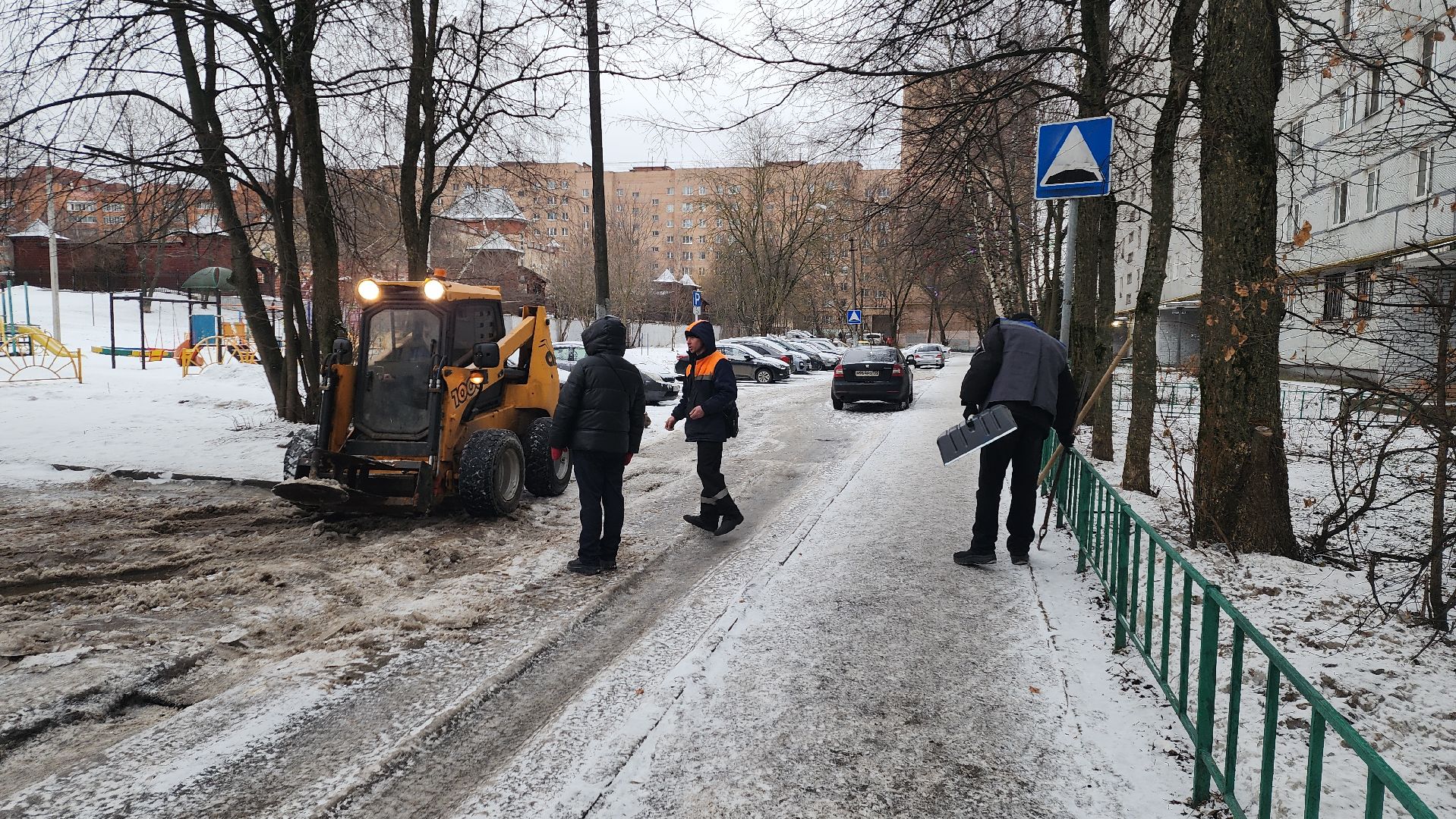 пушкино, благоустройство, вертикалки, уборка наледи, коммунальная служба, коммунальная техника, парковка, парковка автомобилей, уборка снега и наледи,