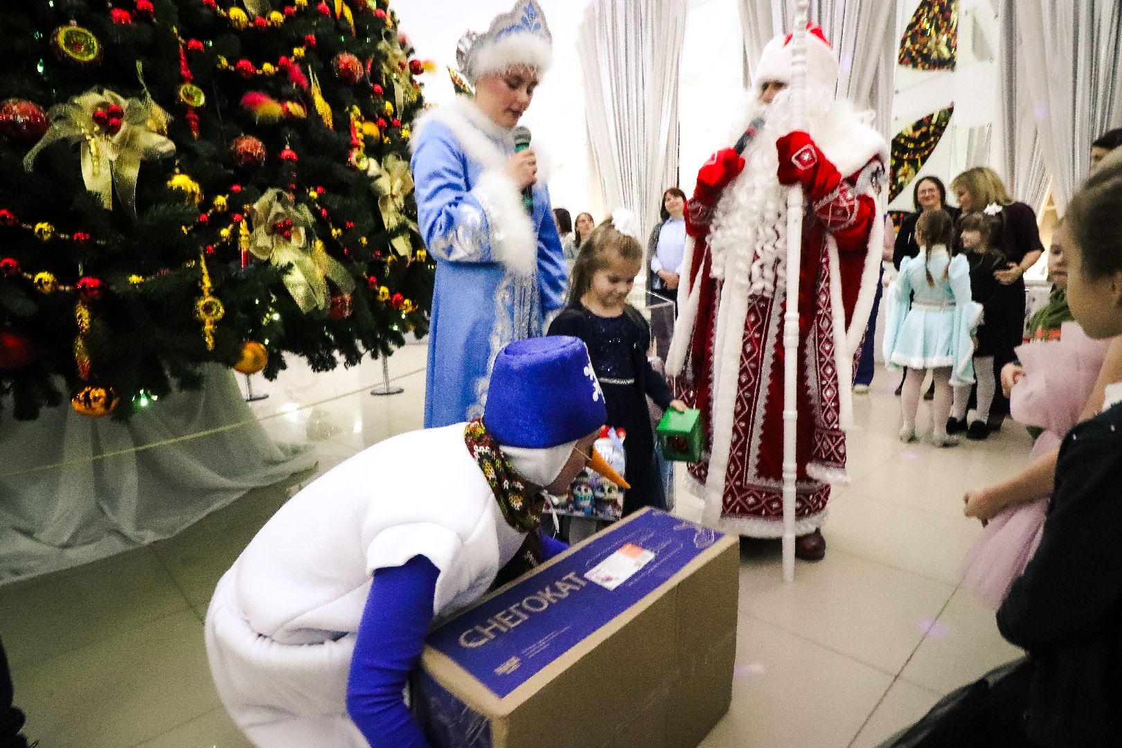 Клин, общество, дети, меценаты, экономика, подарки, помощь,