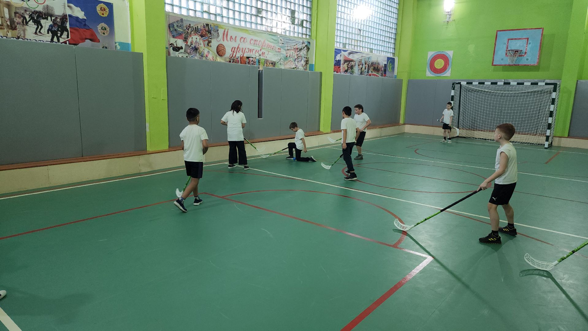 серпухов, туровская школа, вклад в будущее, оборудование для спортзала, флорбол, мини-футбол,