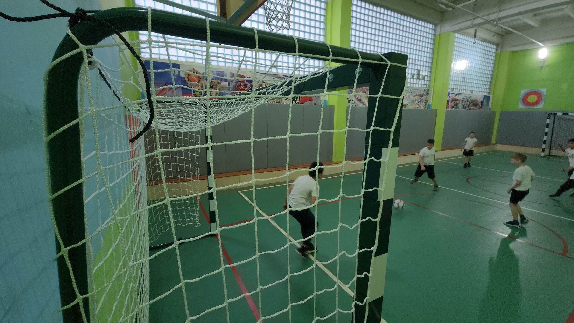 серпухов, туровская школа, вклад в будущее, оборудование для спортзала, флорбол, мини-футбол,