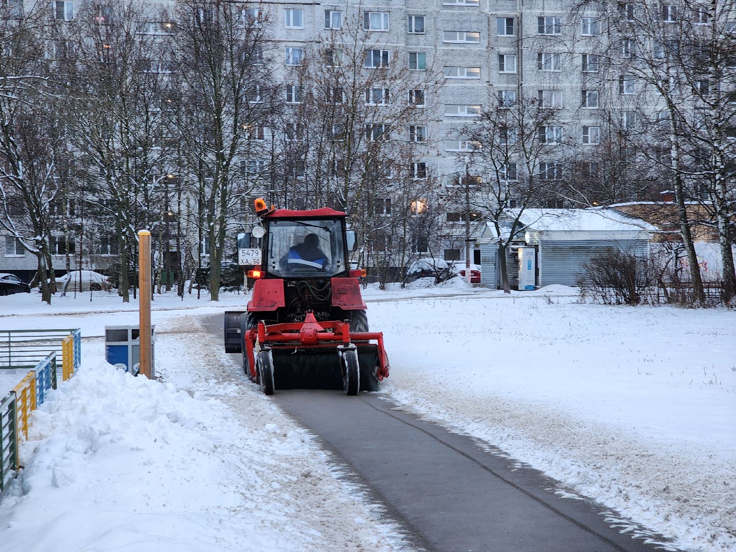 фрязино, уборка города от снега, уборочная техника, обработка дорог, дороги,