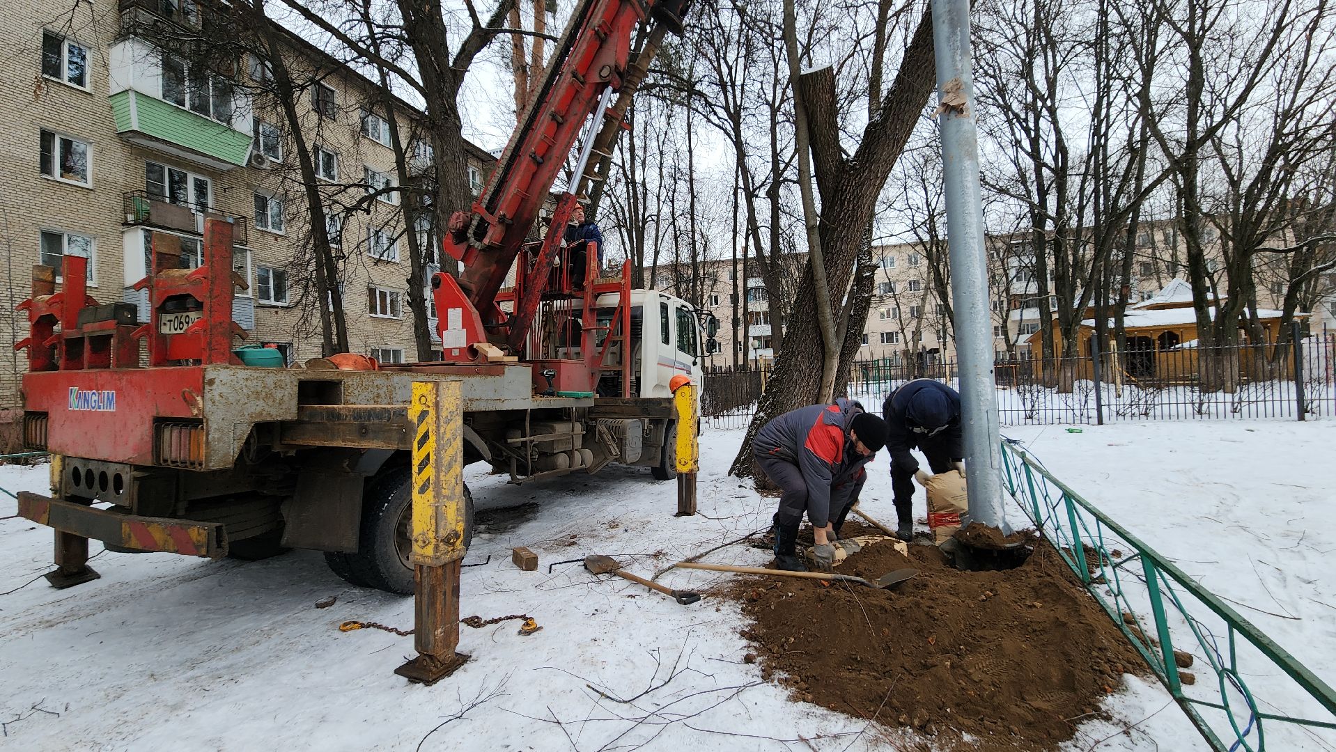 вертикалки, пушкино, опоры уличного освещения, детская площадка, светодиодные фонари, благоустройство,