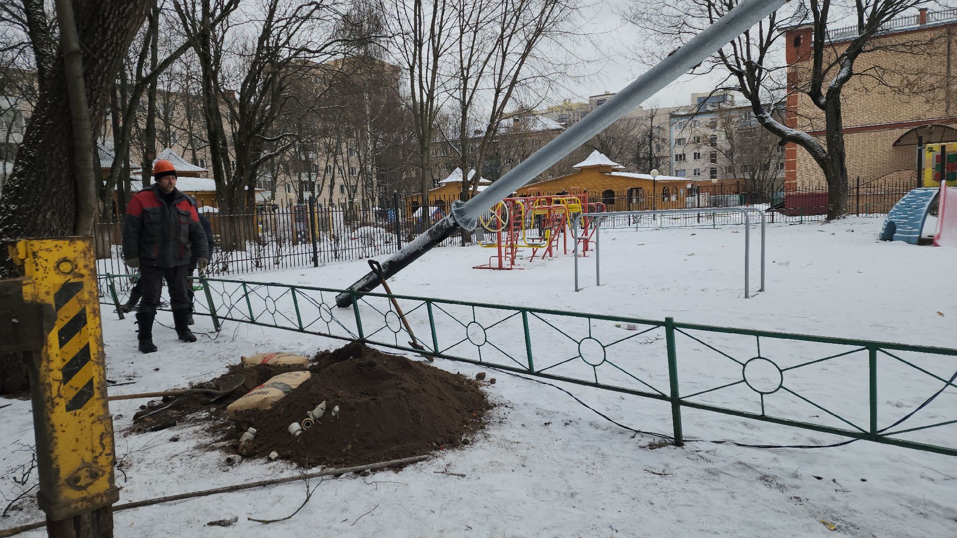 вертикалки, пушкино, опоры уличного освещения, детская площадка, светодиодные фонари, благоустройство,