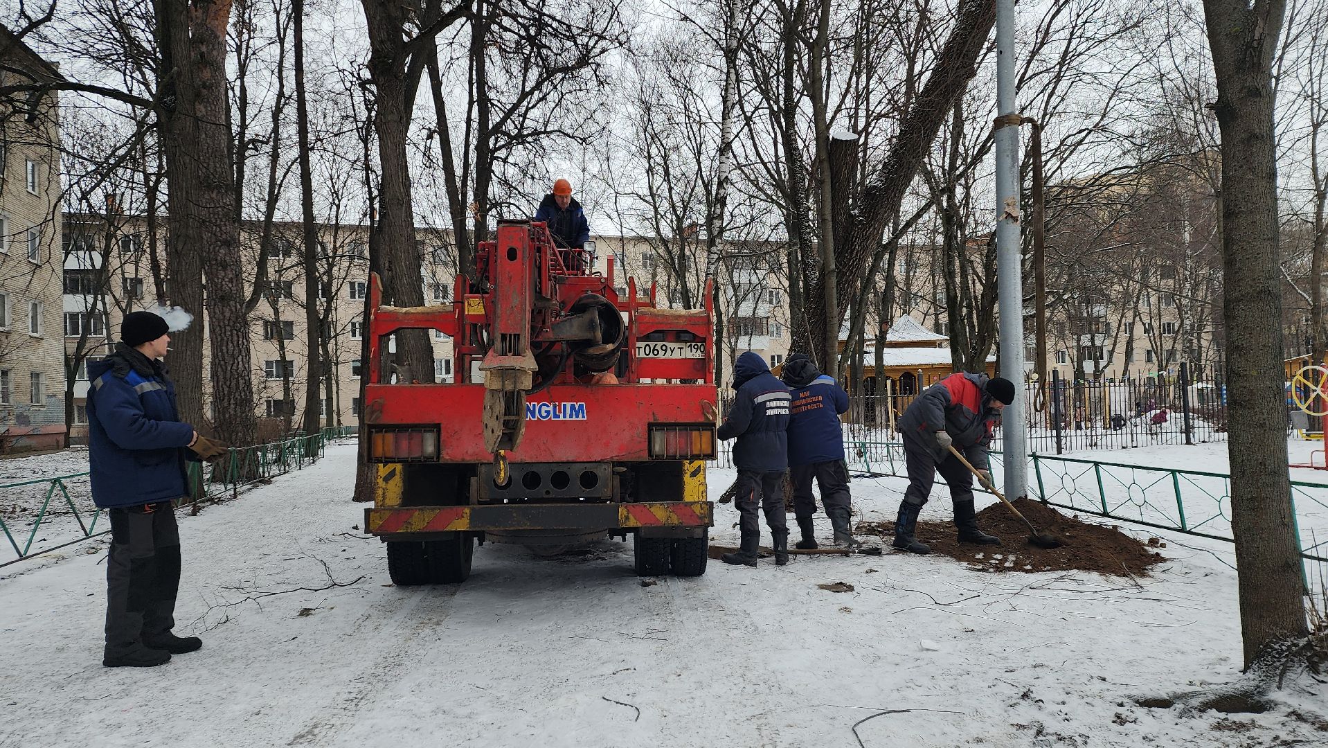 вертикалки, пушкино, опоры уличного освещения, детская площадка, светодиодные фонари, благоустройство,