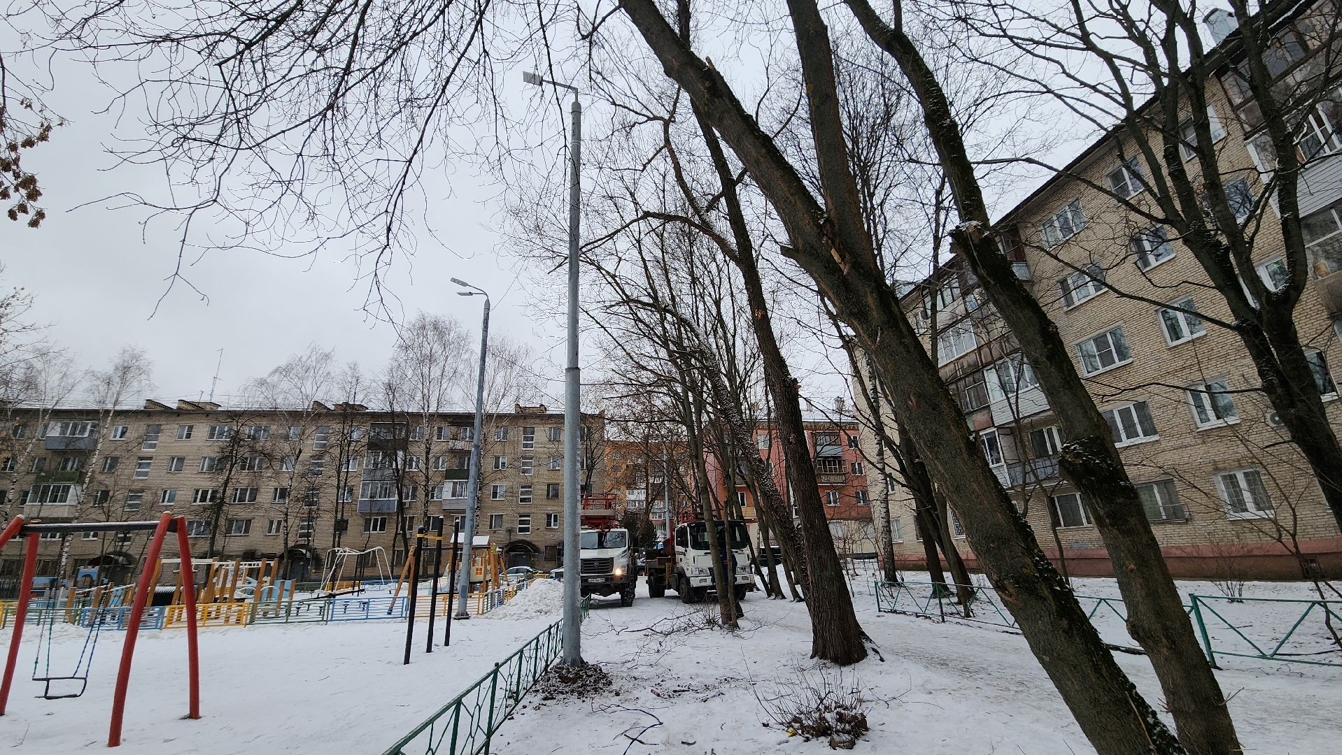 вертикалки, пушкино, опоры уличного освещения, детская площадка, светодиодные фонари, благоустройство,