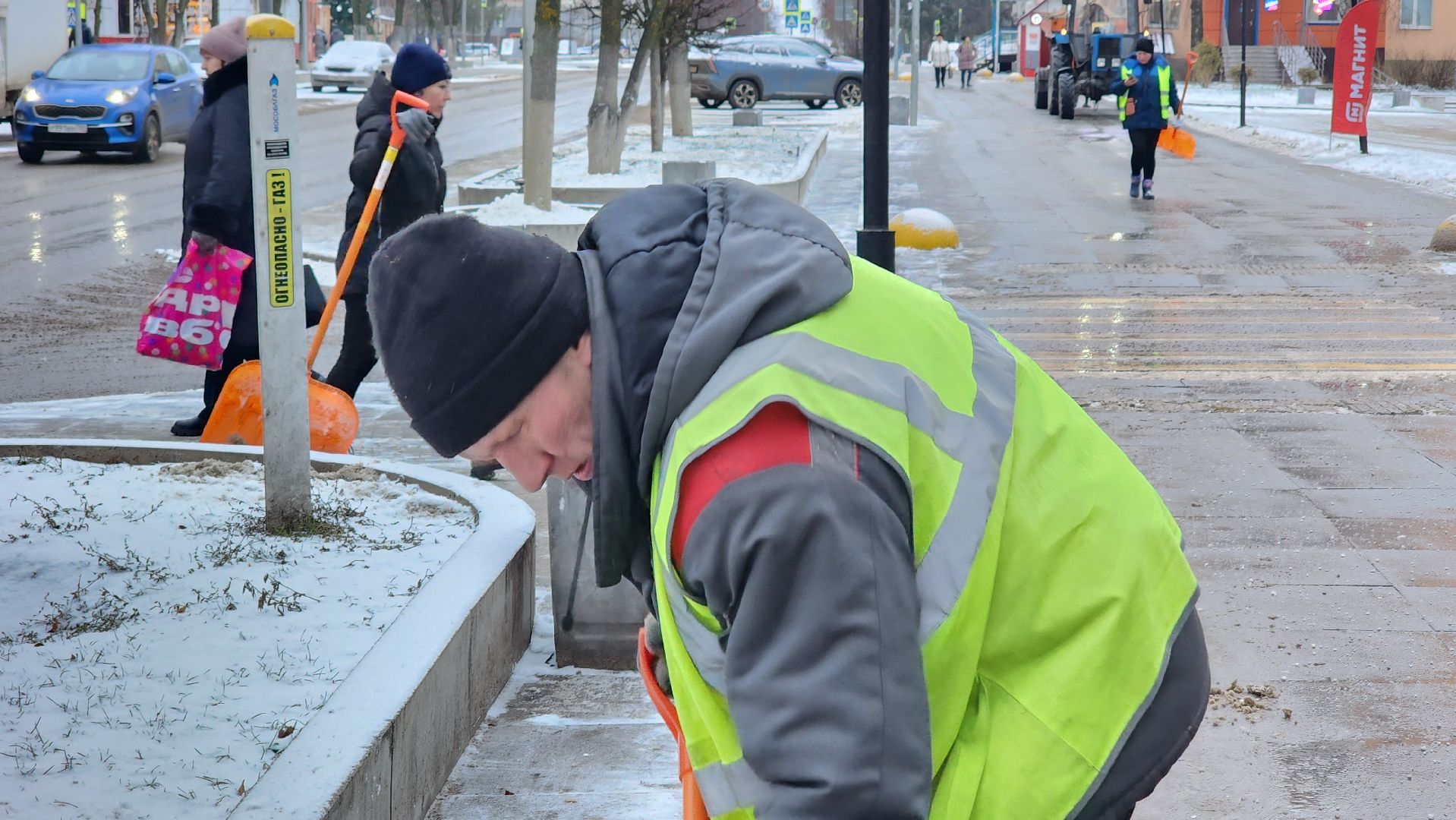 кашира, мбу благоустройство, уборка города от снега, обработка от льда, вертикалки,