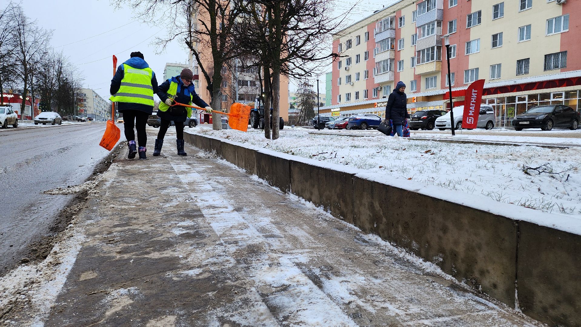 кашира, мбу благоустройство, уборка города от снега, обработка от льда, вертикалки,