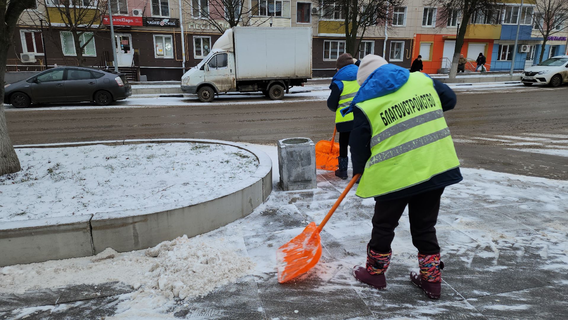 кашира, мбу благоустройство, уборка города от снега, обработка от льда, вертикалки,