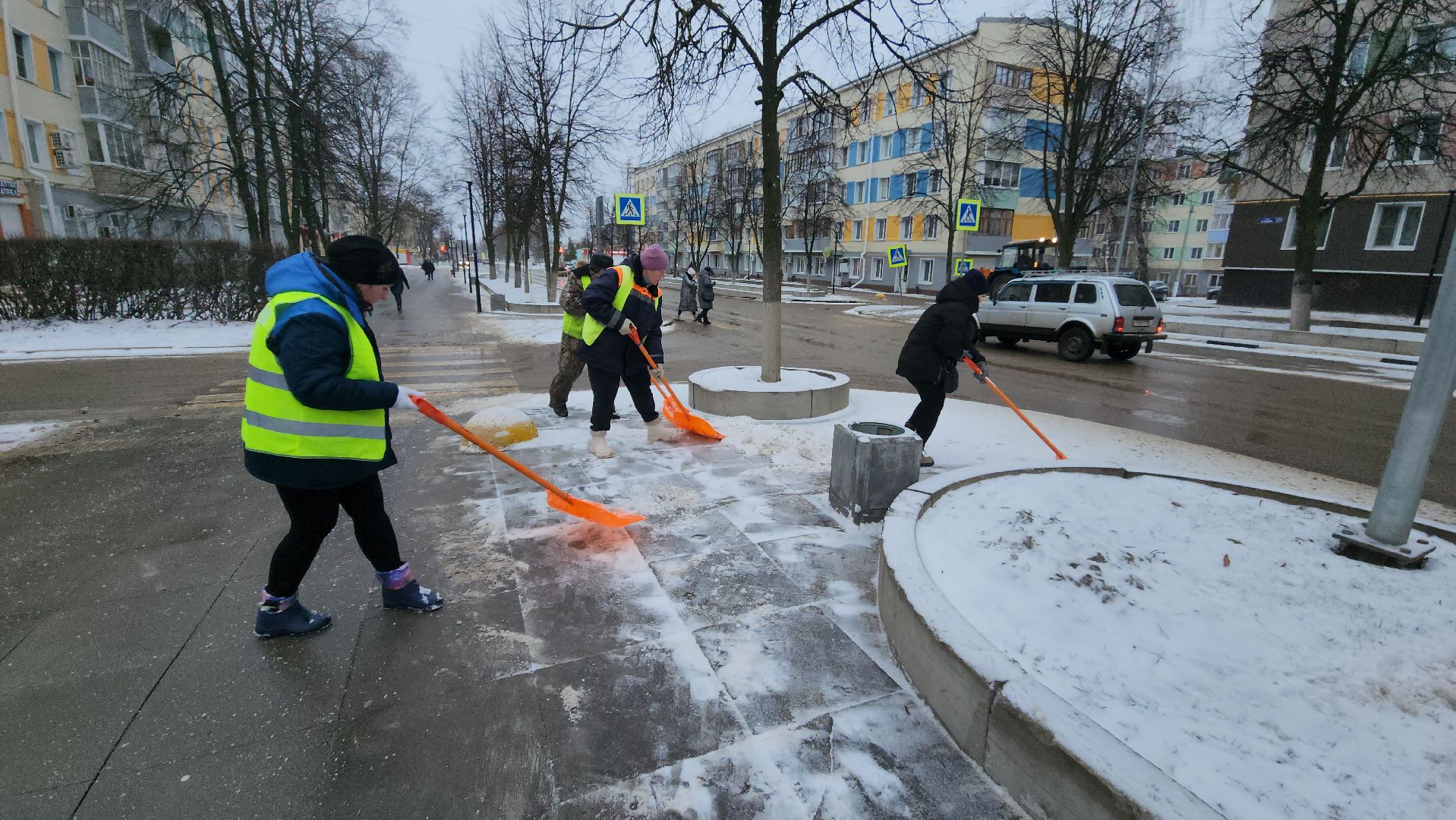 кашира, мбу благоустройство, уборка города от снега, обработка от льда, вертикалки,