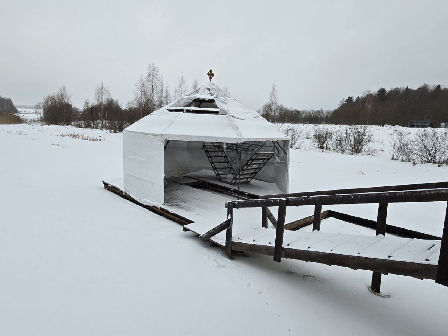 можайск, можайский городской округ, подмосковье, крещенские купания, крещение господне, православный праздник, купель, религия, вертикалки,