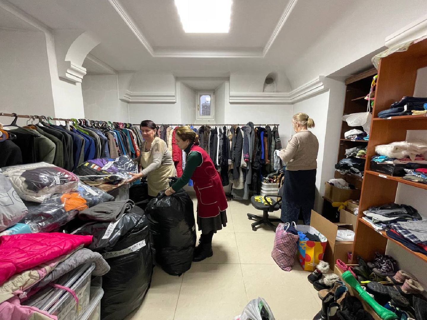 Дмитров, Спасский храм, Центр Из добрых рук,