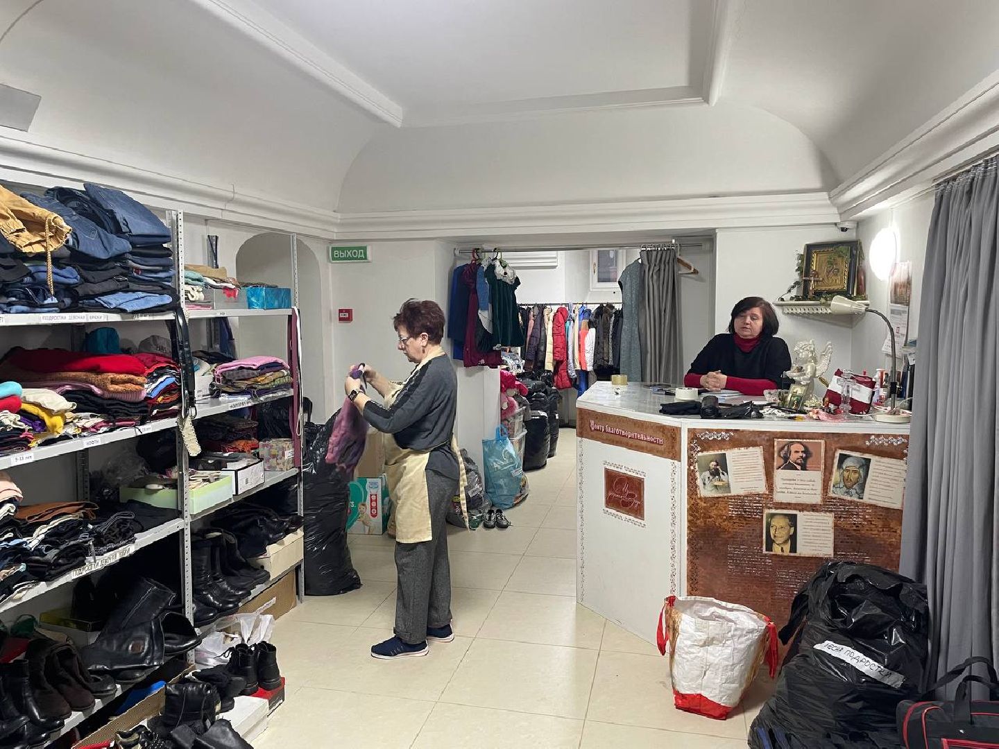 Дмитров, Спасский храм, Центр Из добрых рук,