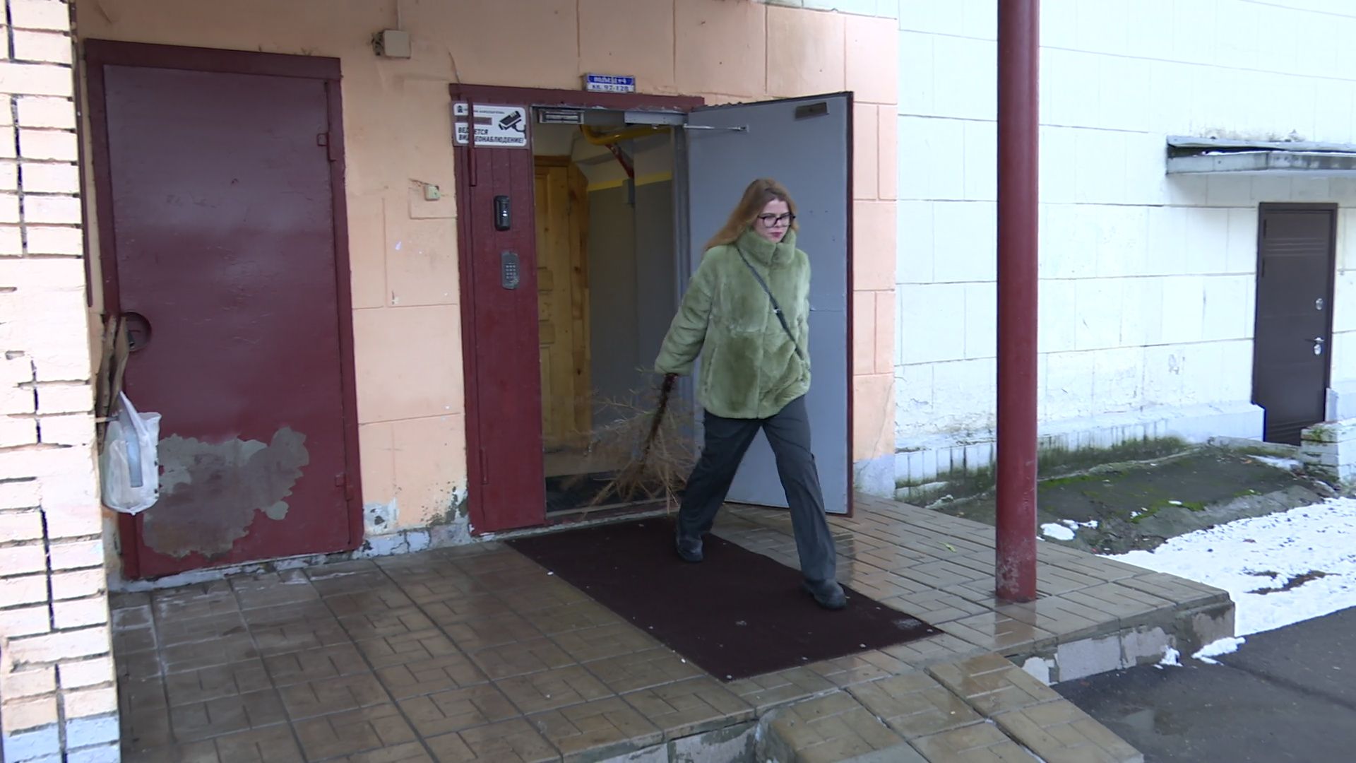 реутов, вертикалки, сбор елок, утиль, переработка, вторая жизнь елке,