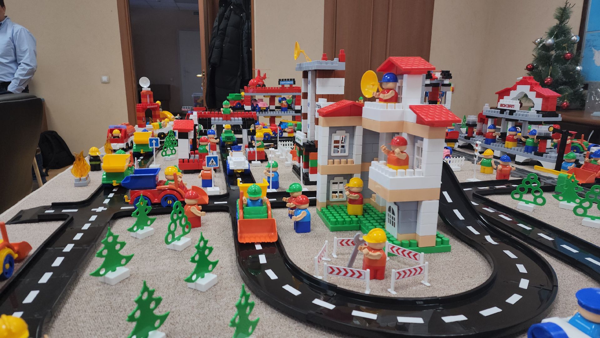 пушкино, конструкторы, импортозамещение, отечественное оборудование, компания, развитие производства, товары для детей,безопасность детей, детсад, уникальная работа,