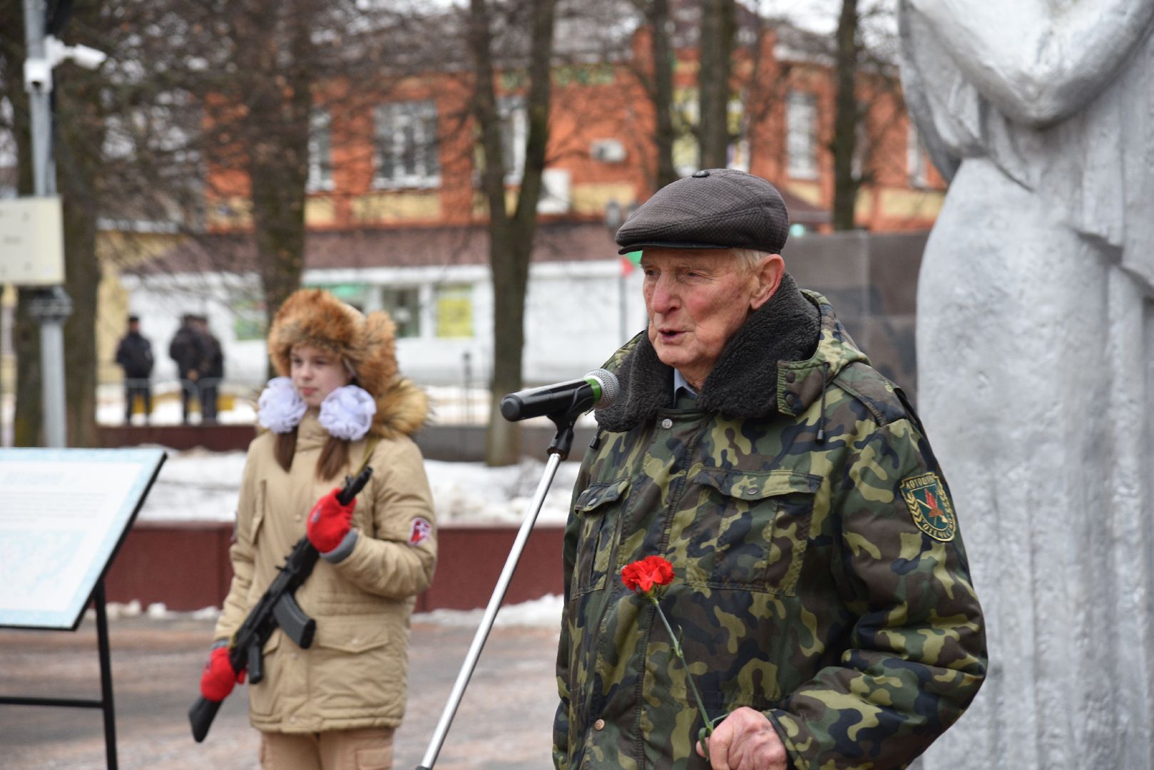 лотошино, день освобождения, день победы, митинг, память войны,