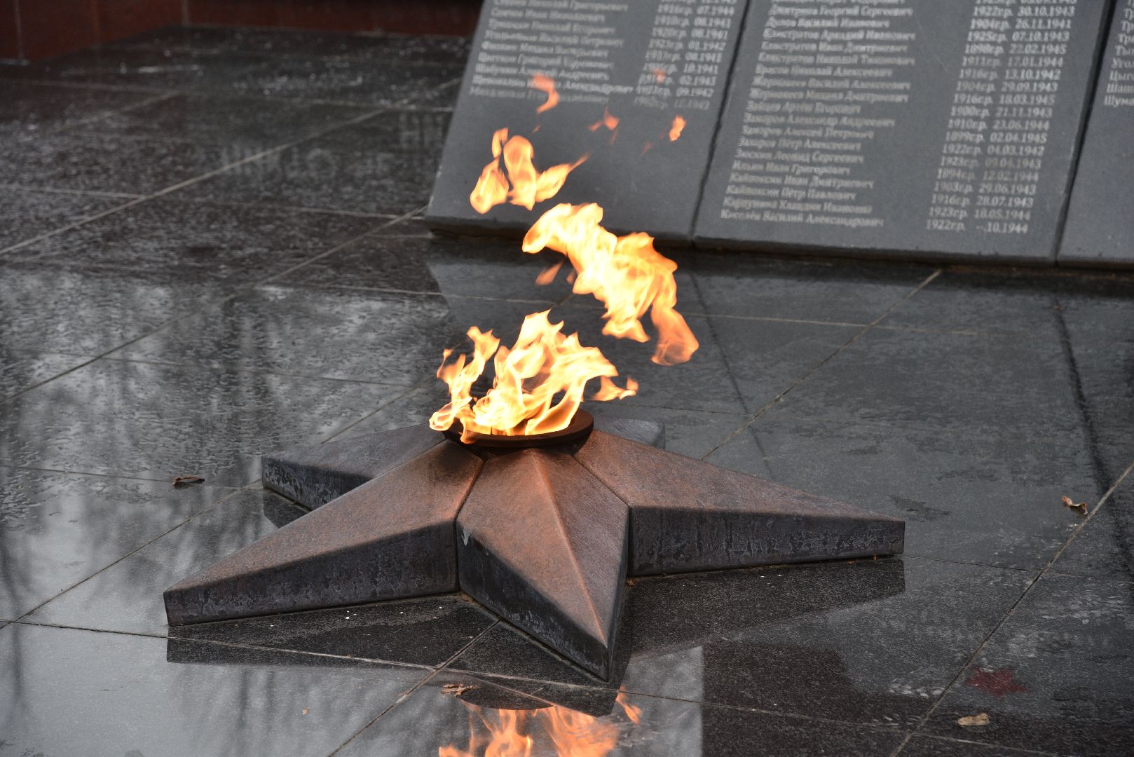 лотошино, день освобождения, день победы, митинг, память войны,