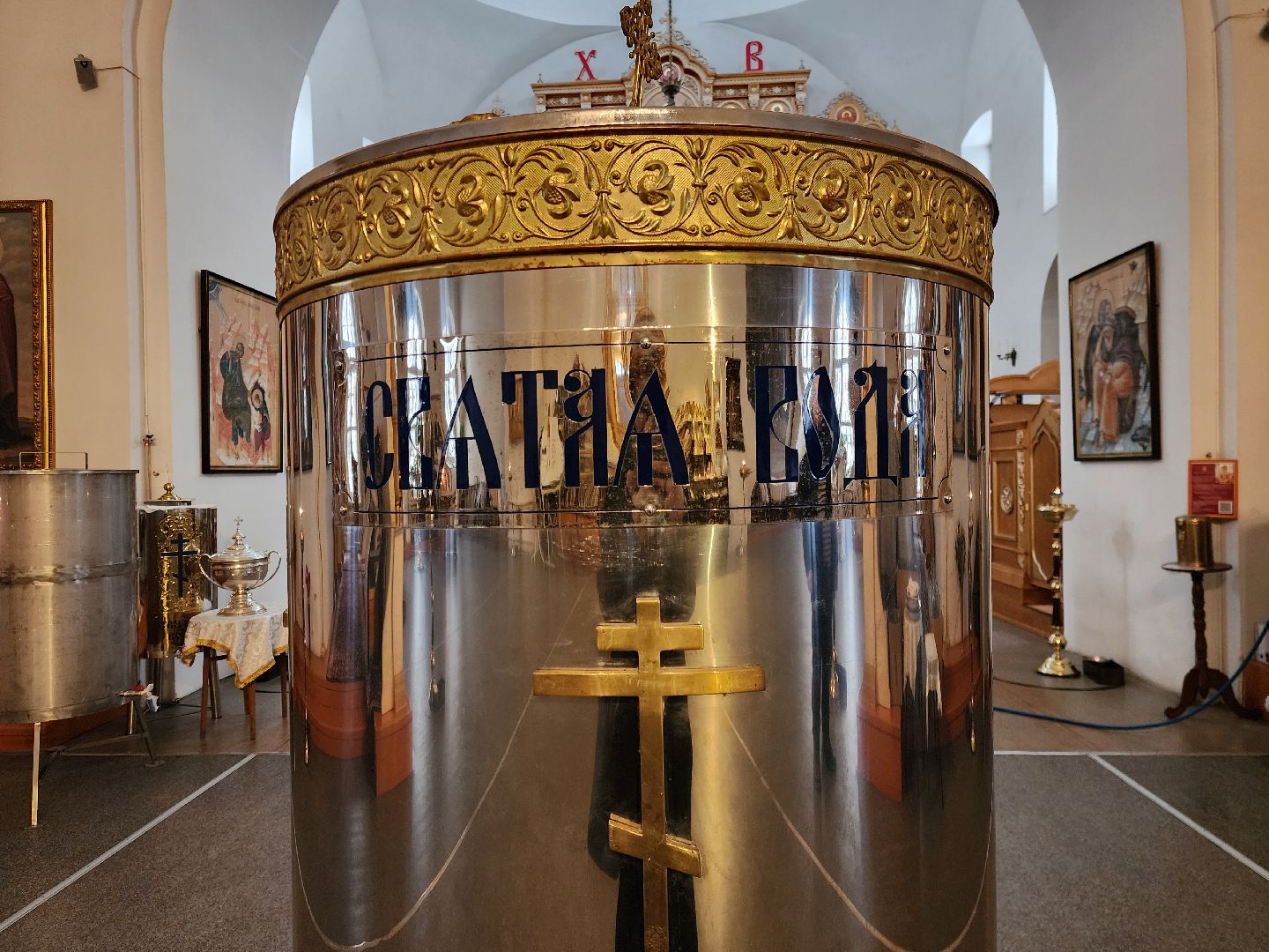 жители, общество, религия, церковь, крещение, купель, подготовка к крещению,