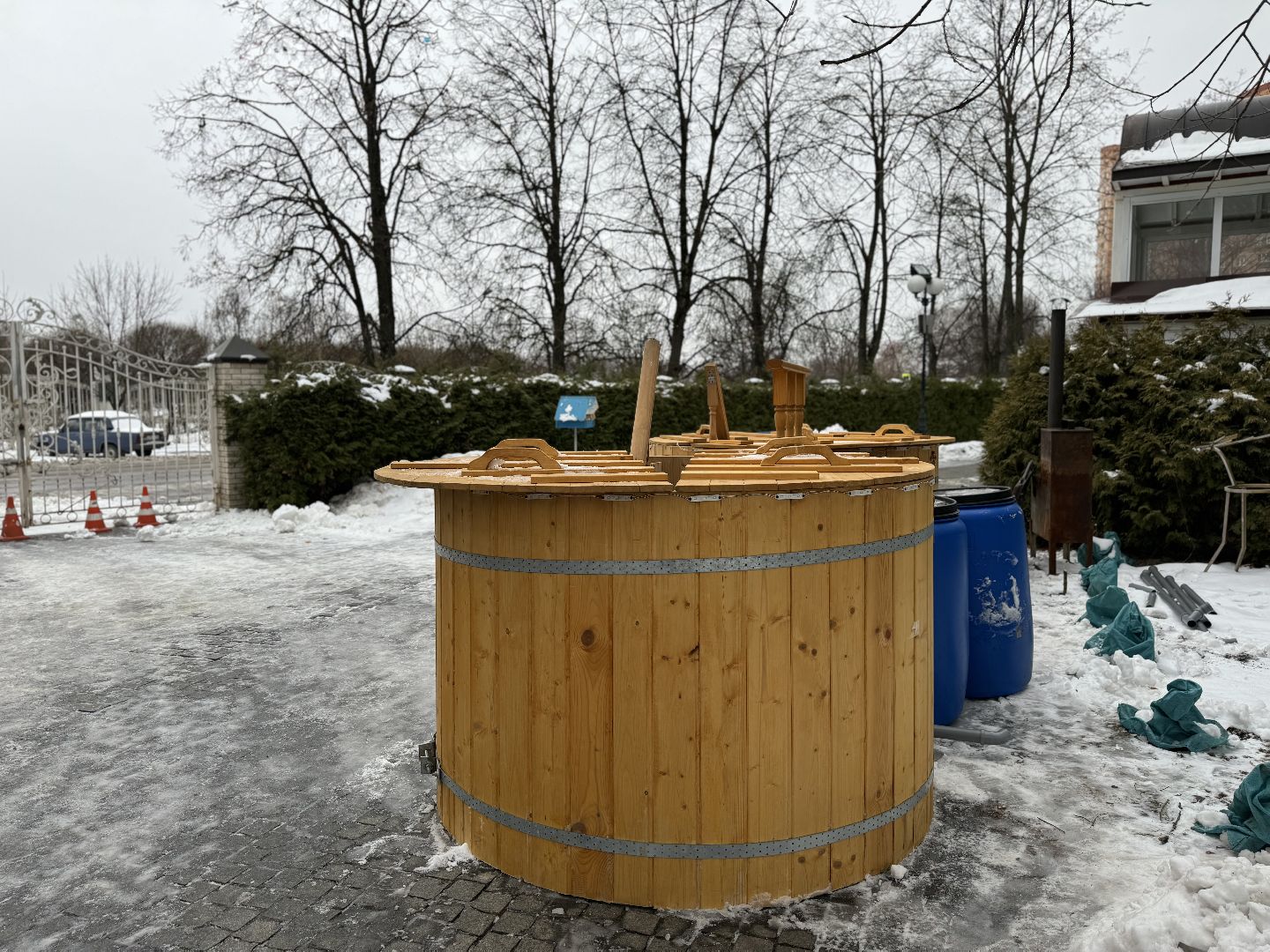 Крещенские купания, крещение господне, купели, вертикалки,