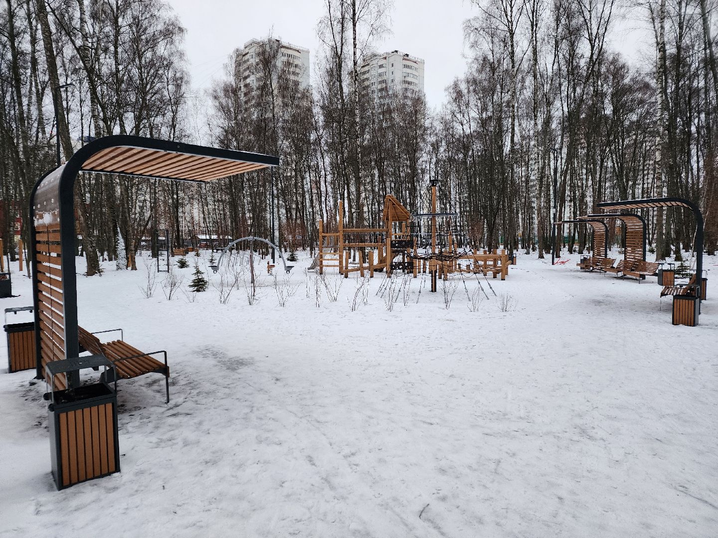 Чехов, микрорайон Губернский, лесопарк, парковая зона отдыха, строительство, благоустройство, детские площадки, спортивные площадки, беседки, программа Парки в лесу, губернатор московской области, вертикалки,