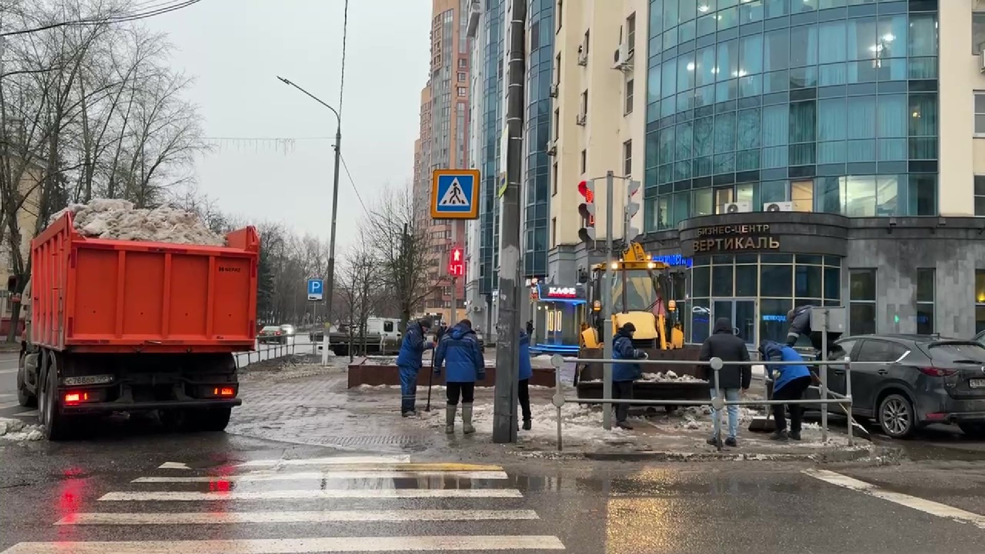 реутов, вертикалки, снег, снег и наледь, снегопад, очистка города, тротуары и дороги, тракторы,