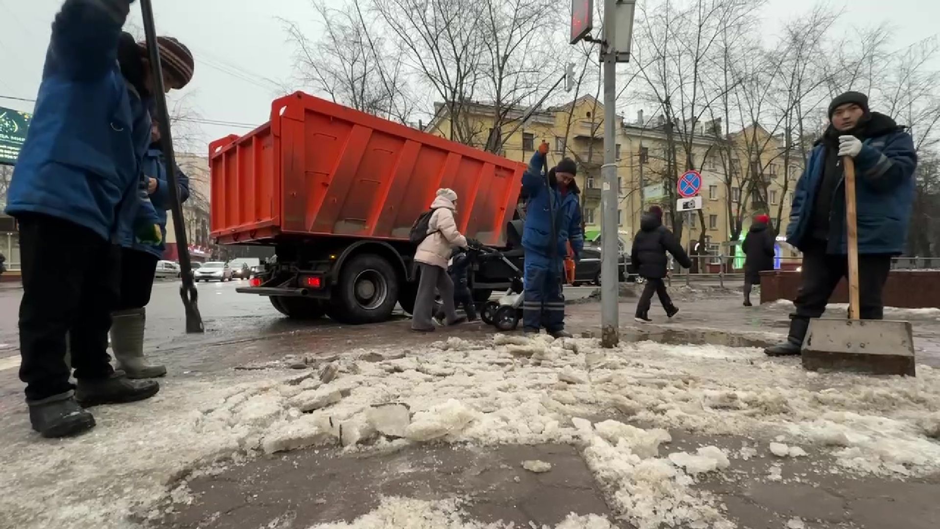 реутов, вертикалки, снег, снег и наледь, снегопад, очистка города, тротуары и дороги, тракторы,