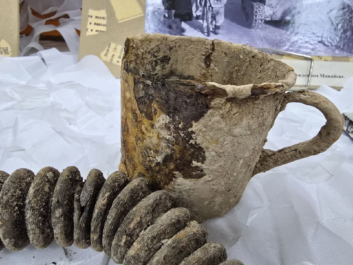 можайск, подмосковье, можайский муниципальный округ, можайская библиотека, выставка, освобождение можайска, 83-я годовщина освобождения от немцев, великая отечественная война, история, вертикалки,