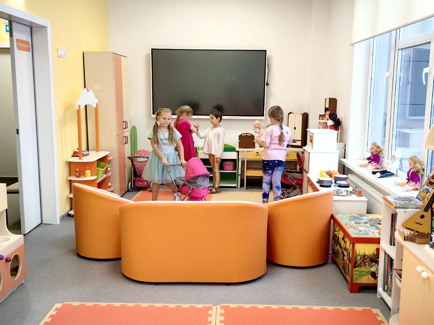 детский сад, детские группы, оснащение, площадка, зал, родители,