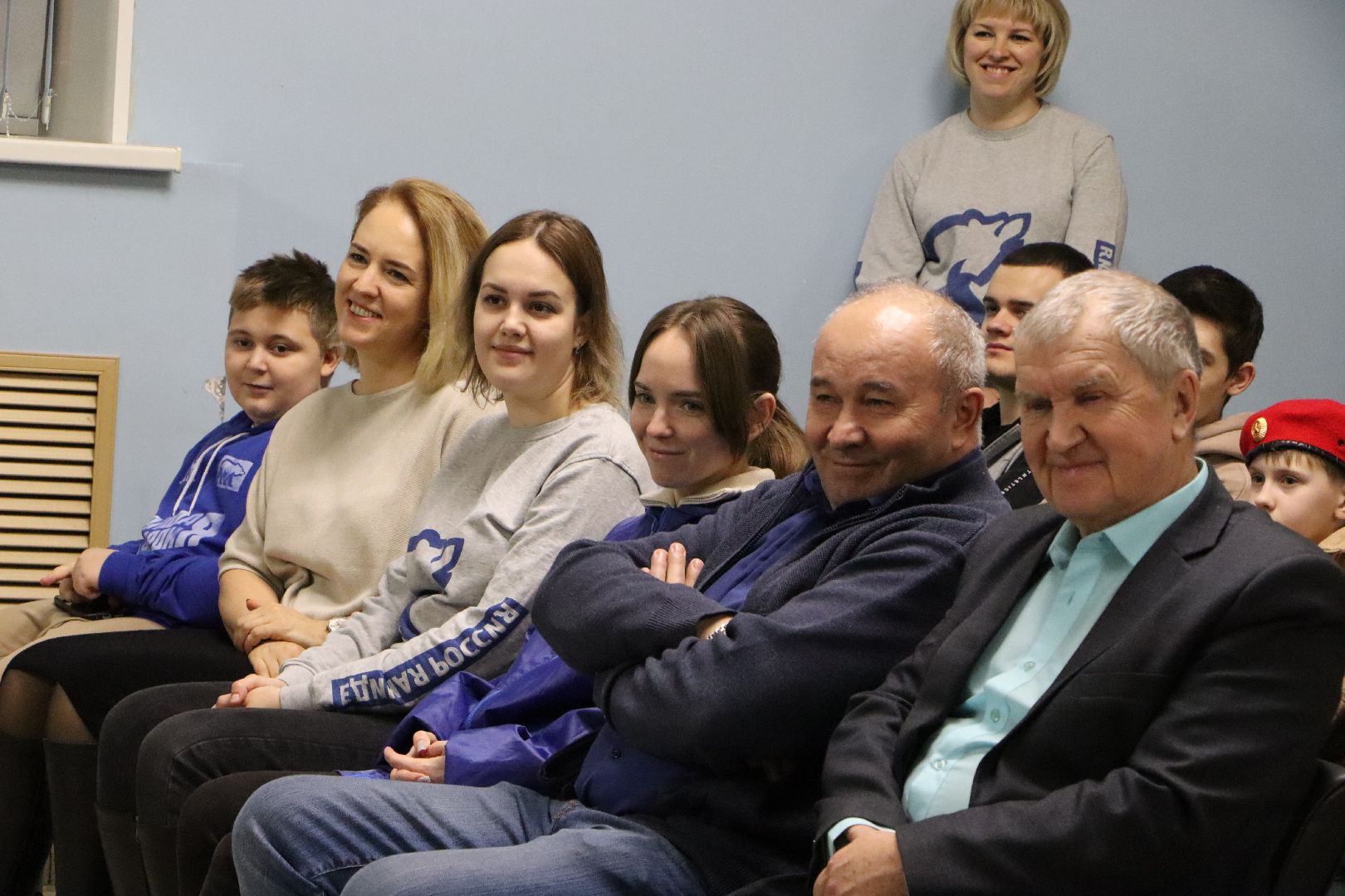 боец сво, боевая собака ника, центральный дом культуры, молодая гвардия, глава серебряных прудов,