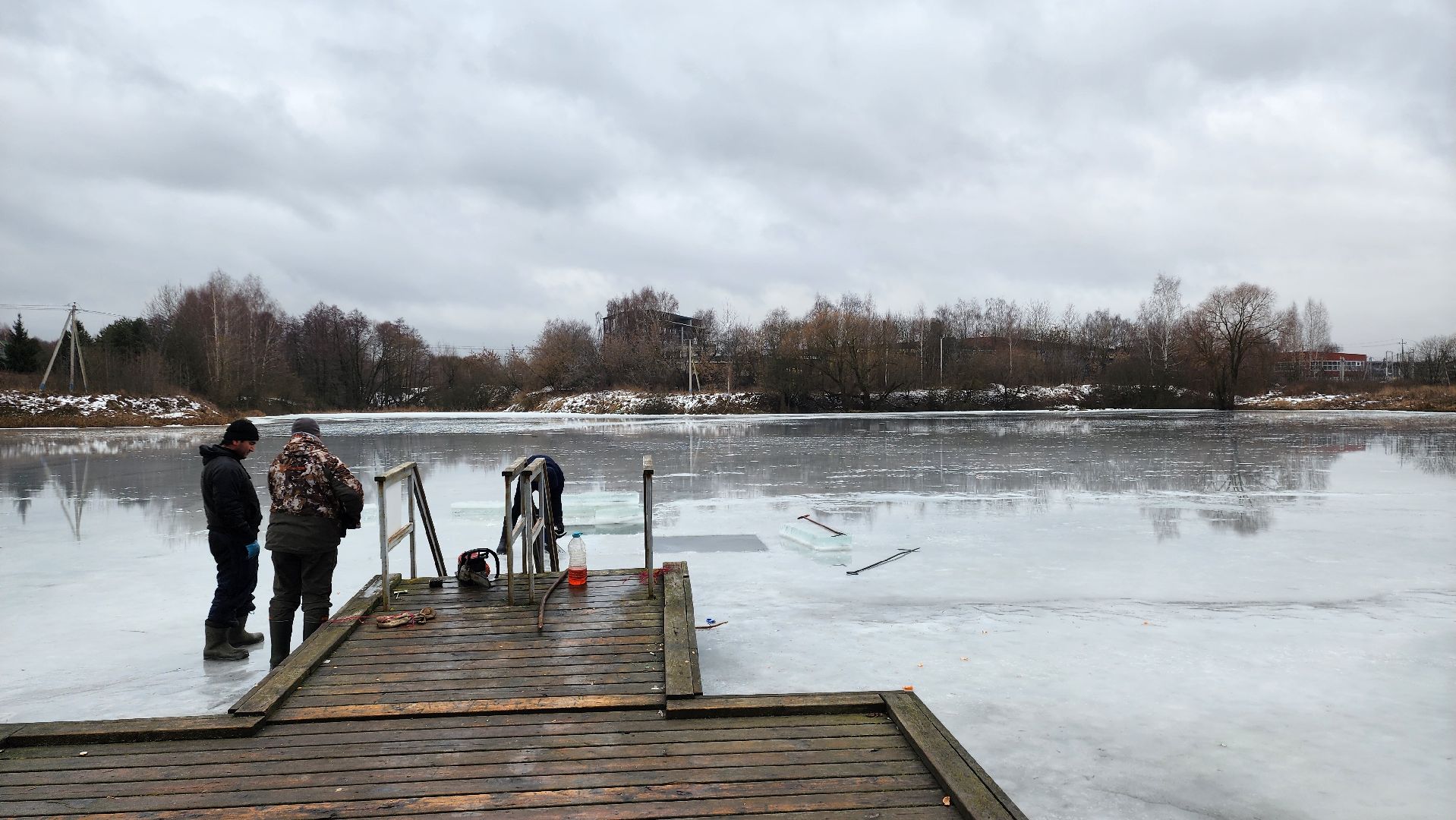 Бронницы, Крещенская купель, Подготовка купели к крещению, Купель в Бронницах, вертикалки,