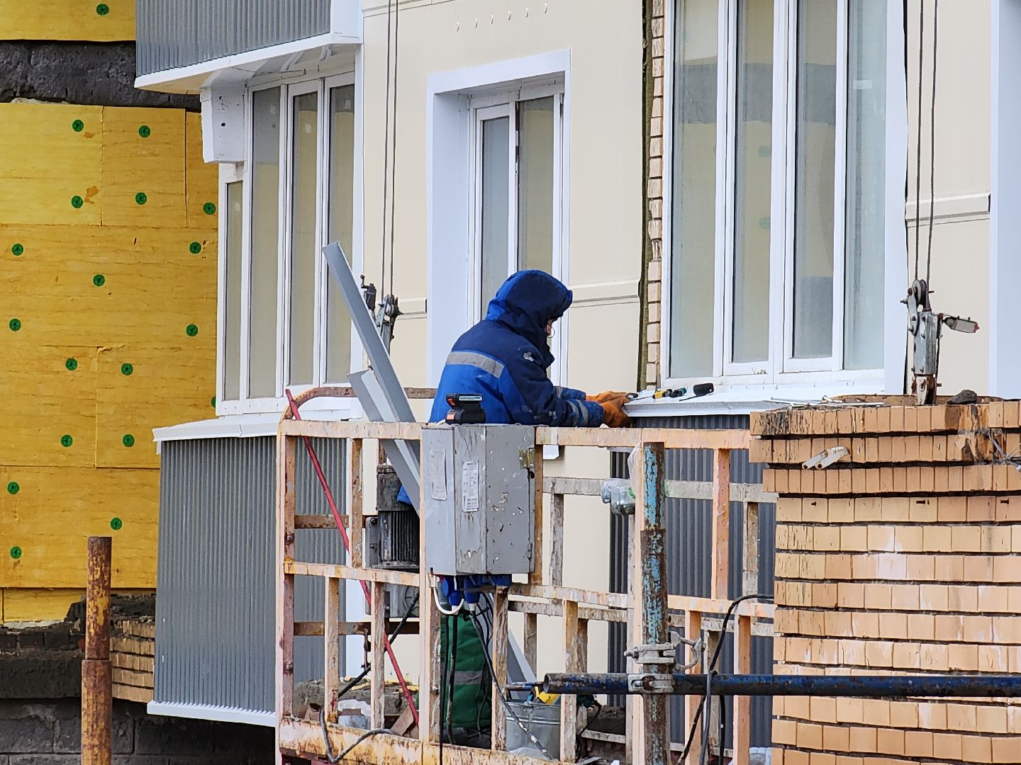 Чехов, улица Дружбы, жилой комплекс Посейдон, капитальный ремонт фасада, вертикалки,