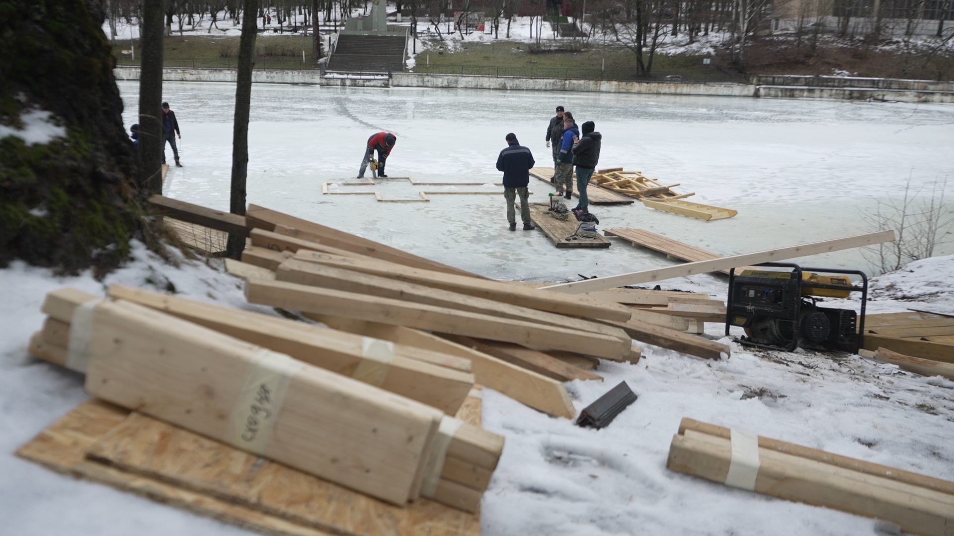 вертикалки, Власиха Крещение,Среднее озеро, Власихе крещенская иордань, обустройство купели на Крещение, Крещение во Власихе,