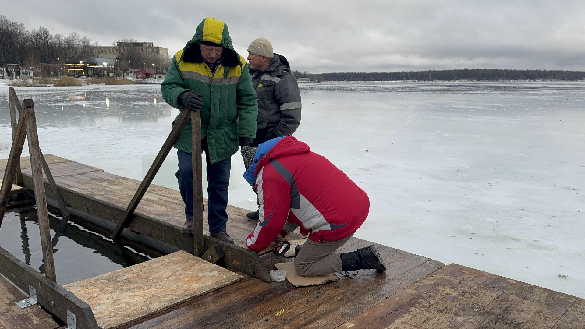 солнечногорск, крещенские купания, купель, жители, праздник, вертикалки,