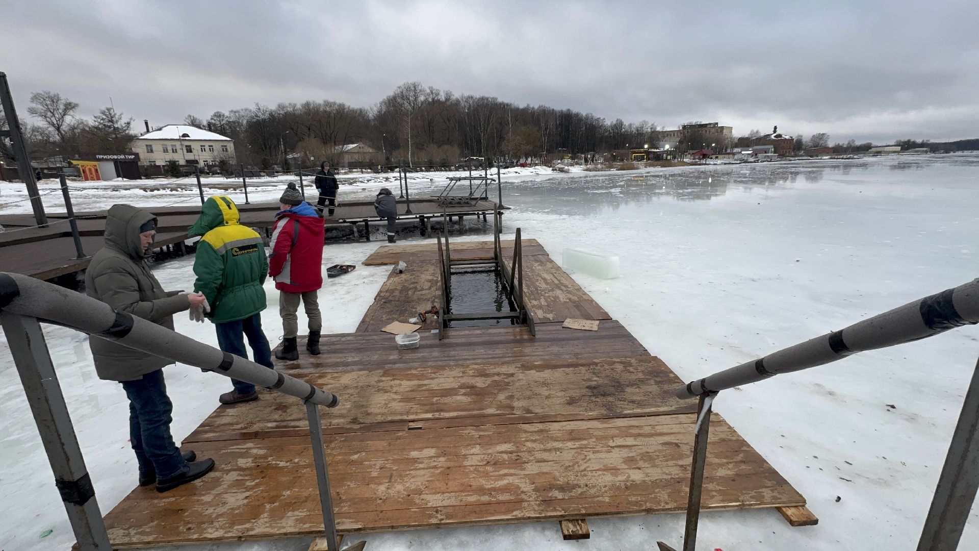 солнечногорск, крещенские купания, купель, жители, праздник, вертикалки,