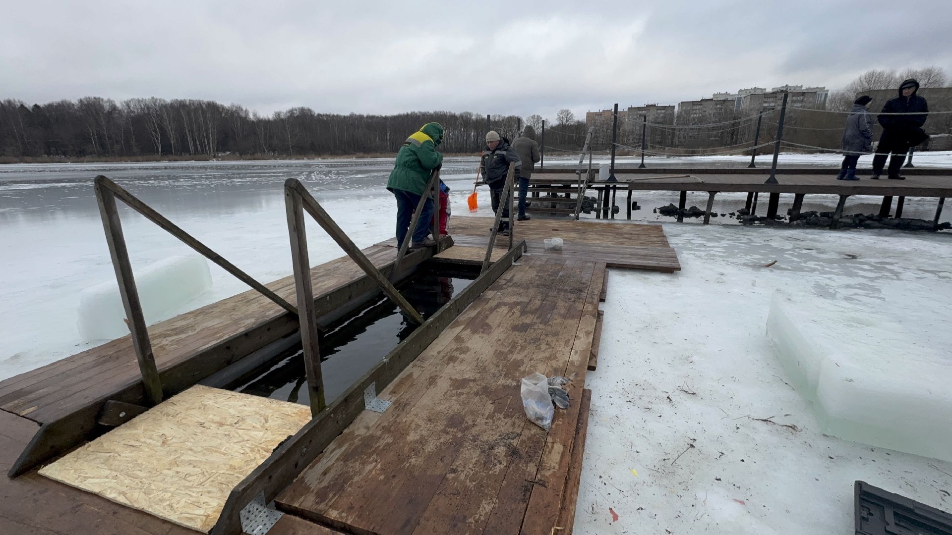 солнечногорск, крещенские купания, купель, жители, праздник, вертикалки,