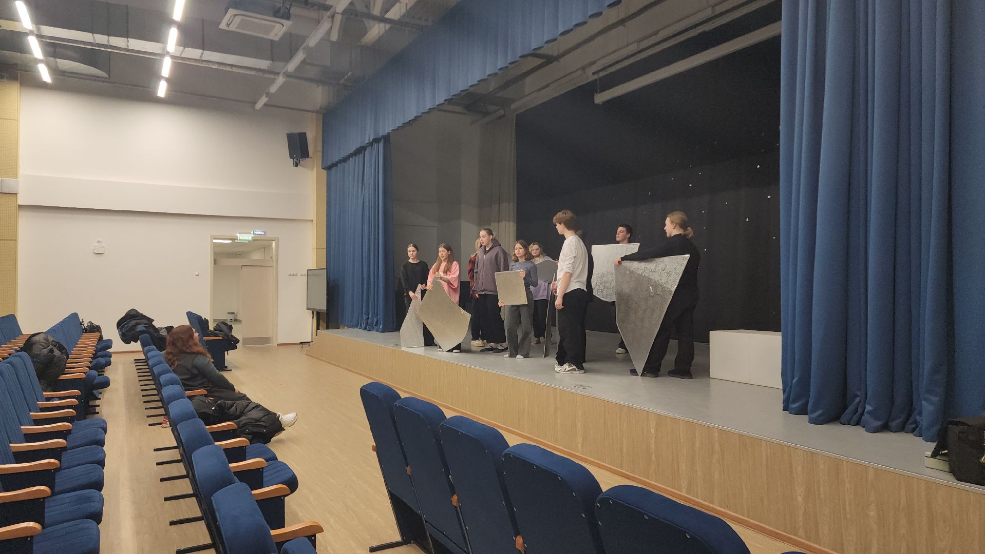 благотворительность, спектакль,детский театр,