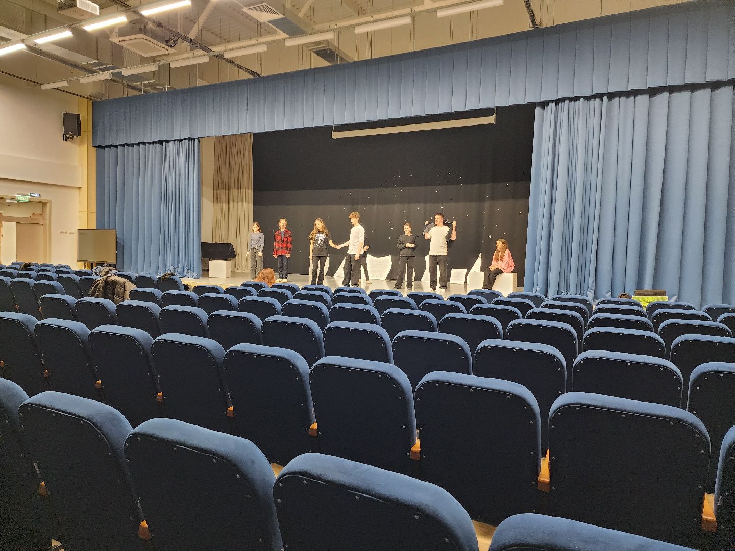 благотворительность, спектакль,детский театр,