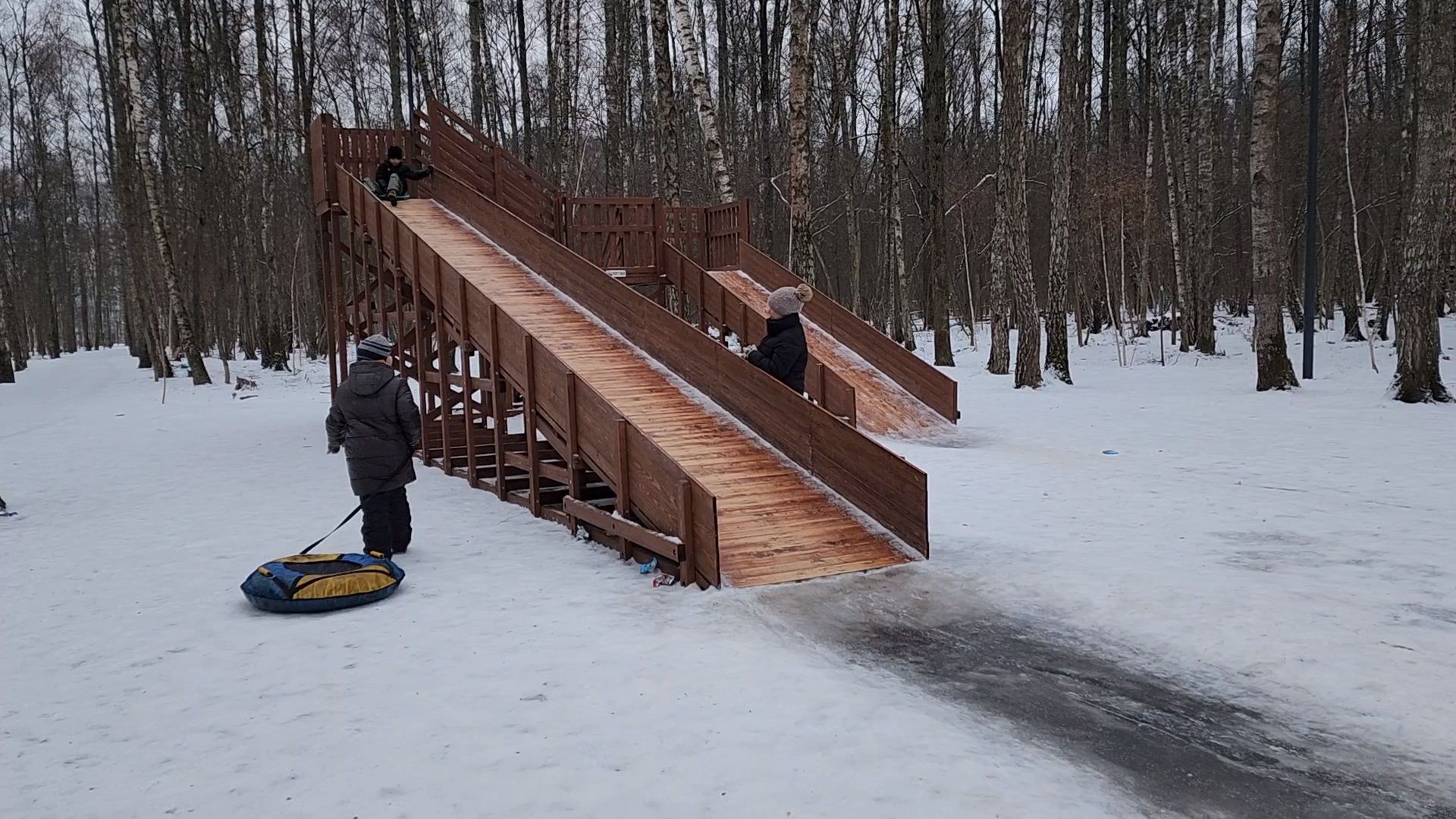 Чехов, микрорайон губернский, лесопарк, парковая зона отдыха, строительство, благоустройство, тюбинговые горки, программа Парки в лесу, губернатор московской области, вертикалки,