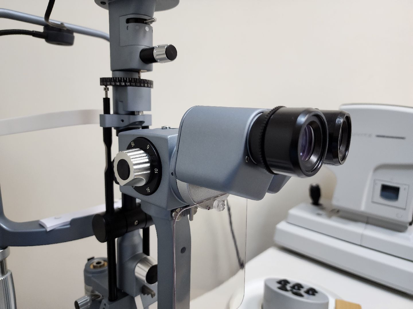 Дубна, Дубненская больница, Поликлиника, Новое оборудование, вертикалки