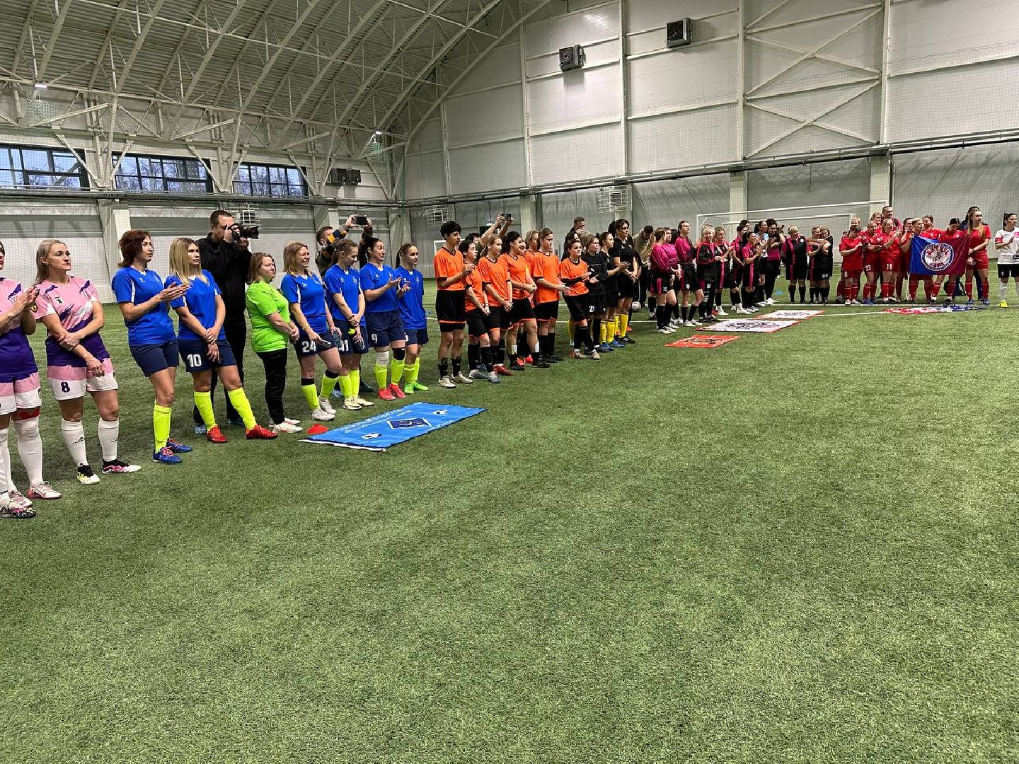 женский футбол, чемпионат по футболу, вертикалки,