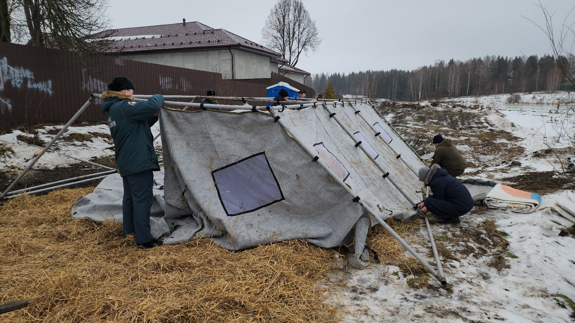 крещенские купания, руза, рузский округ, люди, крещение господне, вертикалки,