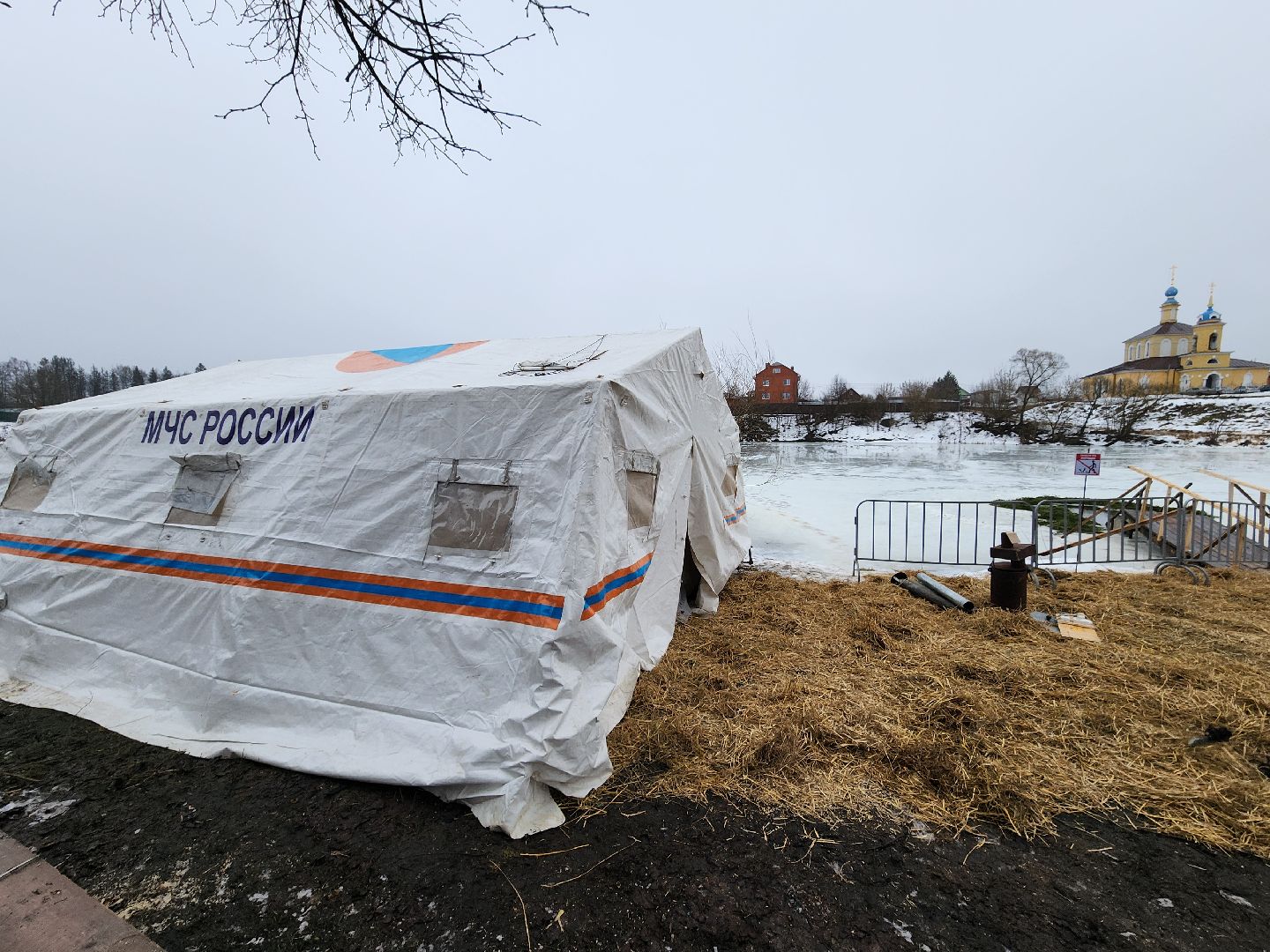 крещенские купания, руза, рузский округ, люди, крещение господне, вертикалки,