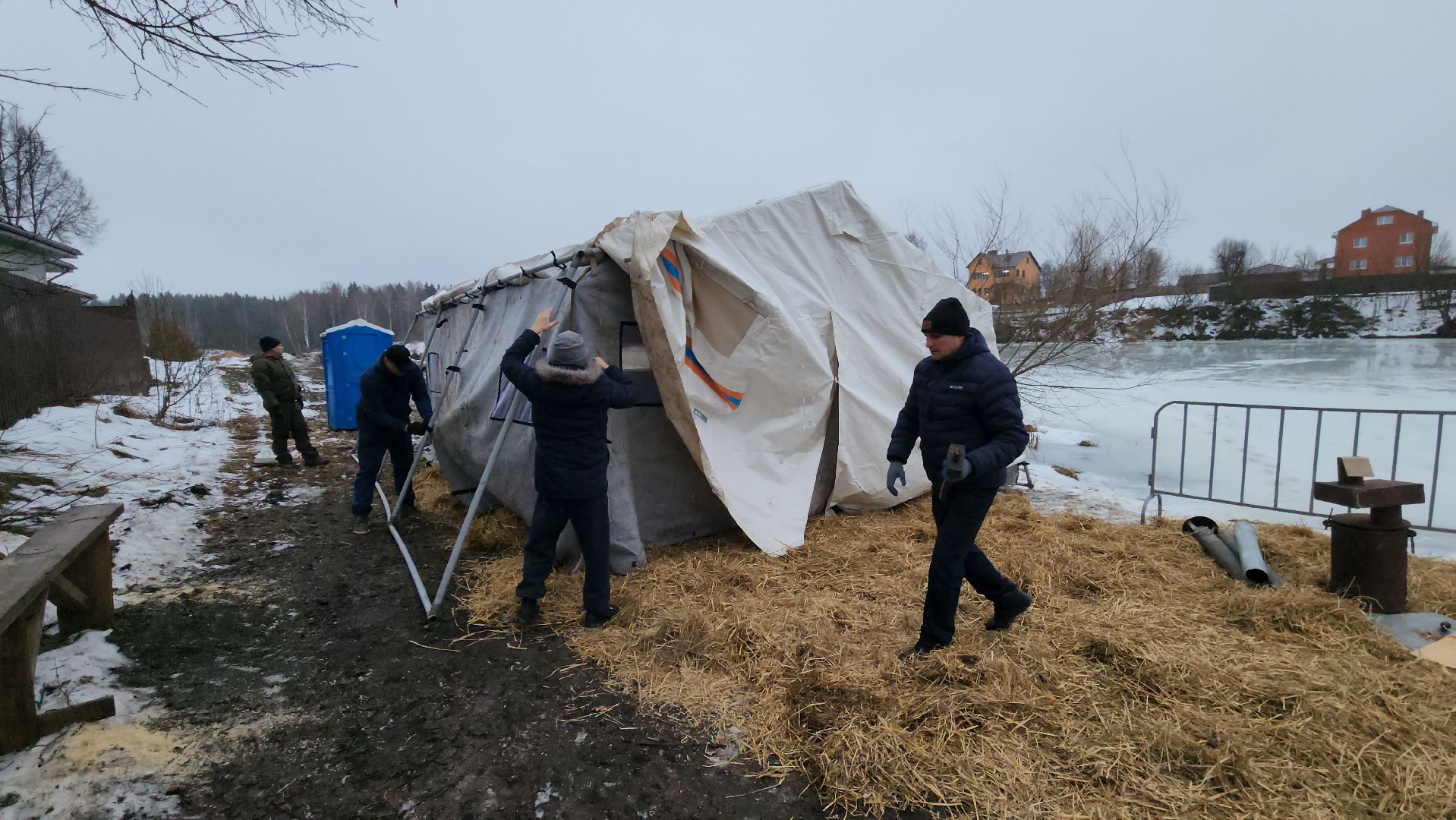крещенские купания, руза, рузский округ, люди, крещение господне, вертикалки,