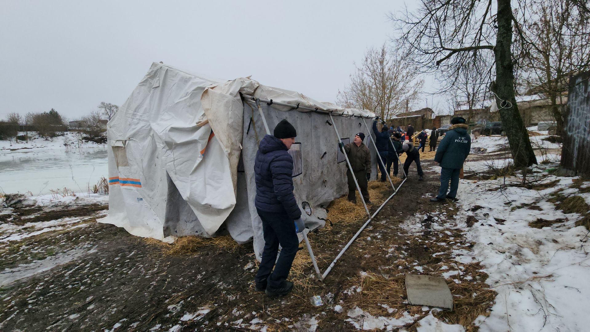 крещенские купания, руза, рузский округ, люди, крещение господне, вертикалки,