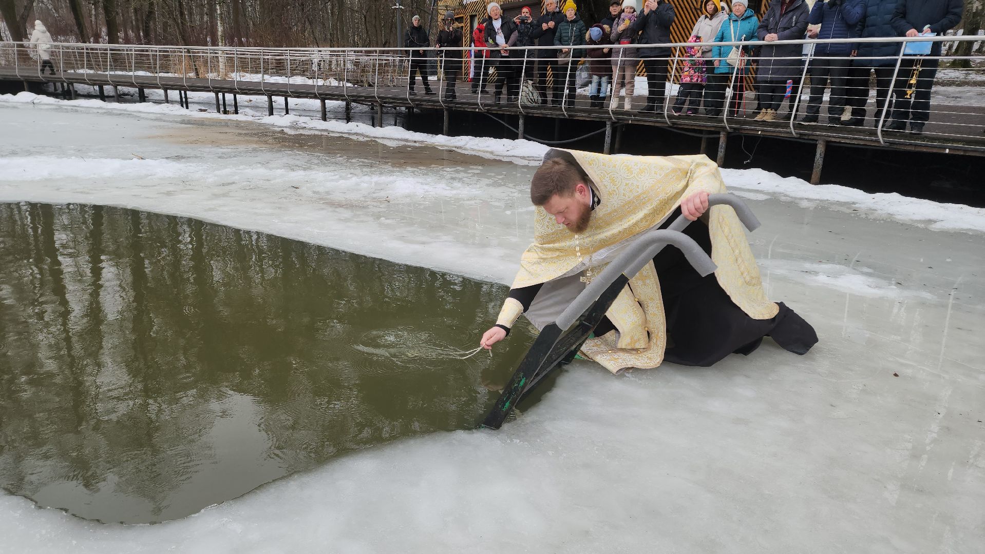 крещение, купания, моржи, освящение, прорубь, праздник, сочельник,