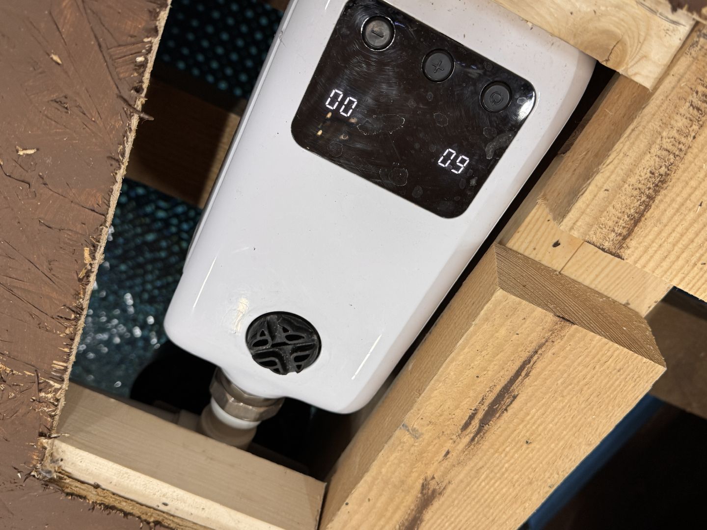 Купель в лесном городке, Крещение в Одинцово, святая вода, вертикалки,