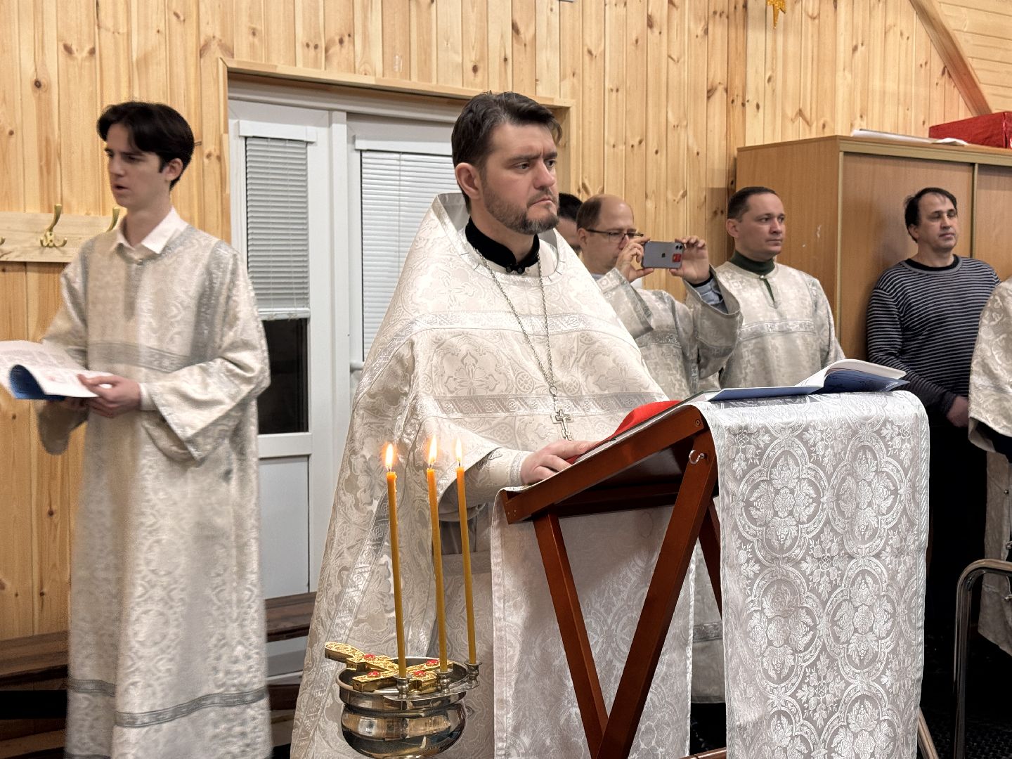 Купель в лесном городке, Крещение в Одинцово, святая вода, вертикалки,