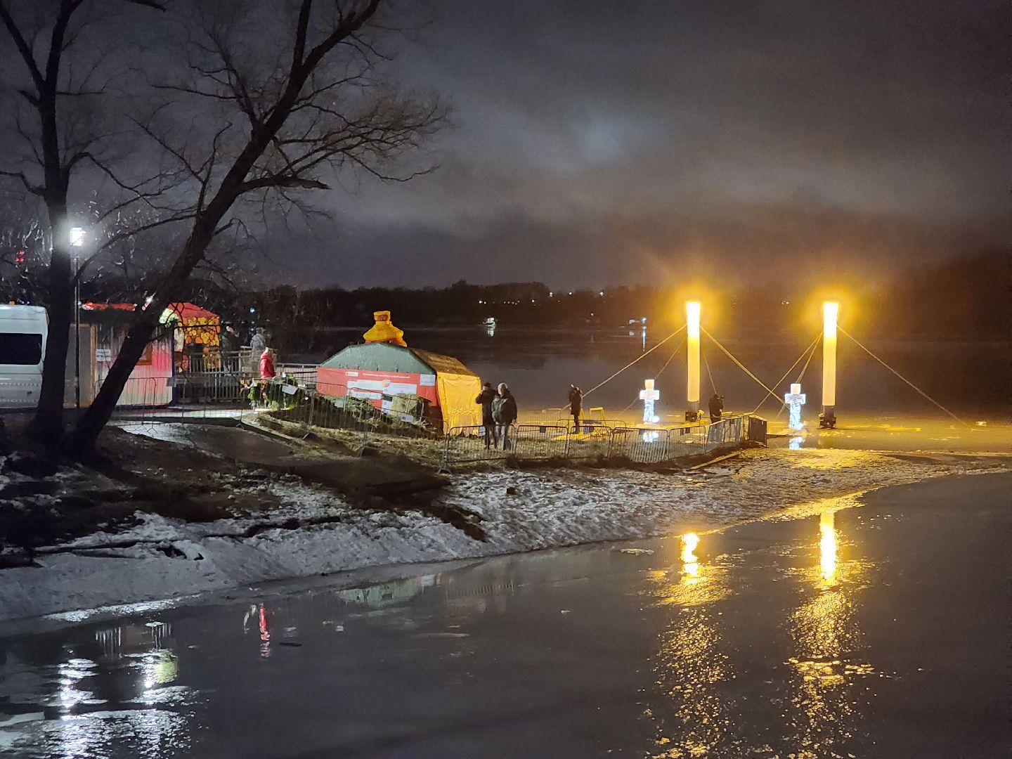долгопрудный, крещение господне, ледяные фигуры, купели, арка, крестный ход,