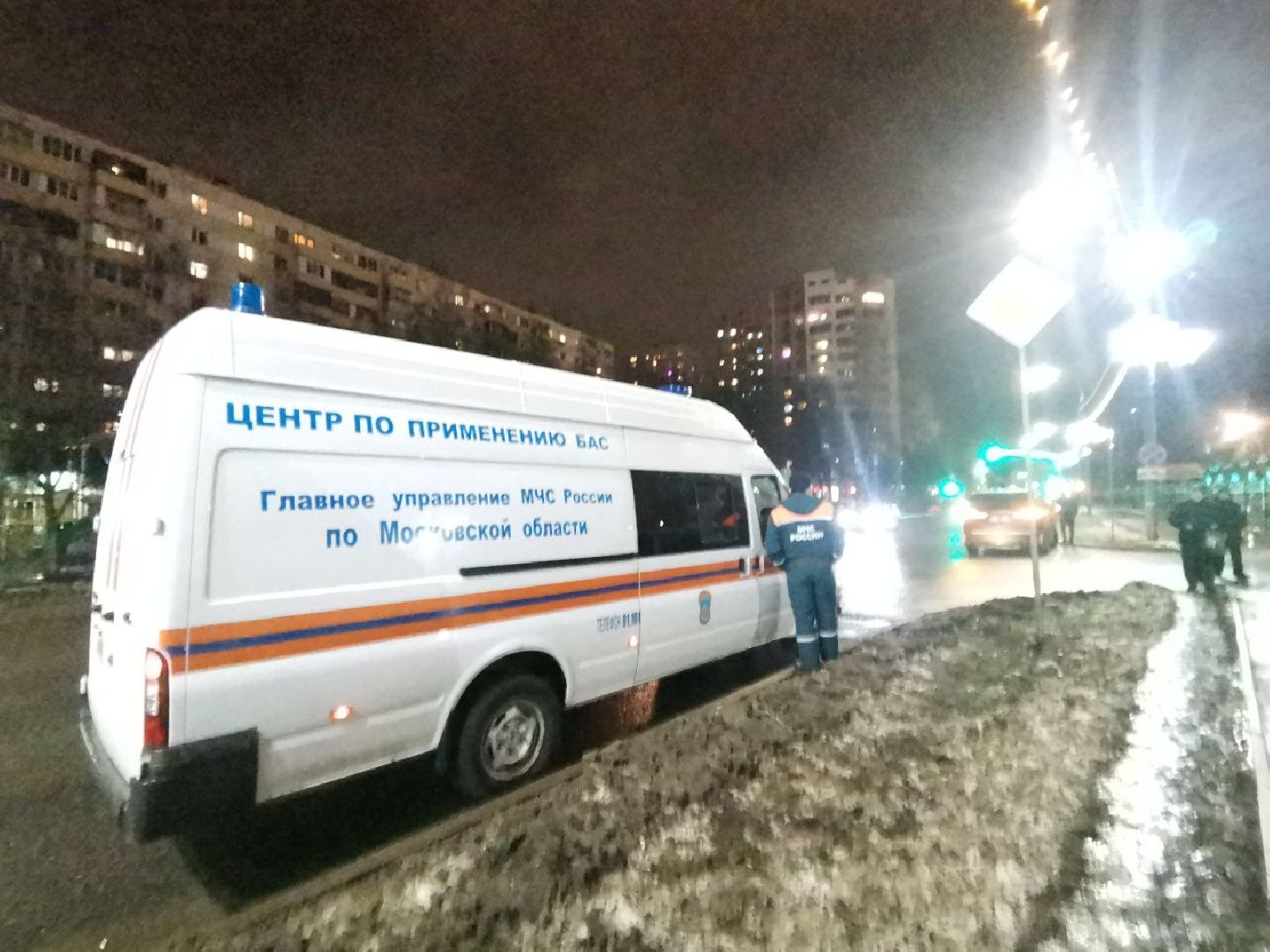 реутов, вертикалки, купель, крещение, крещение господне, троицкий храм, верующие,