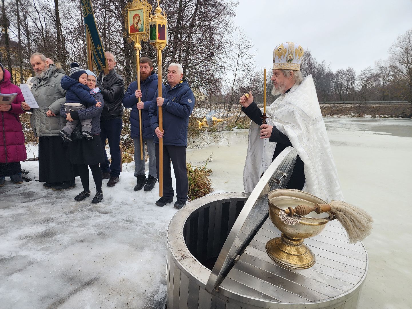 крещение, освящение воды, источник, фрязино, вертикалки,