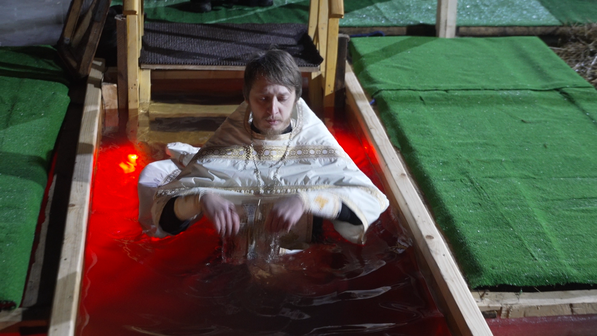 вертикалки, крещение во власихе, крещение господне, храм РВСН, храм во власихе, крещенские купания,